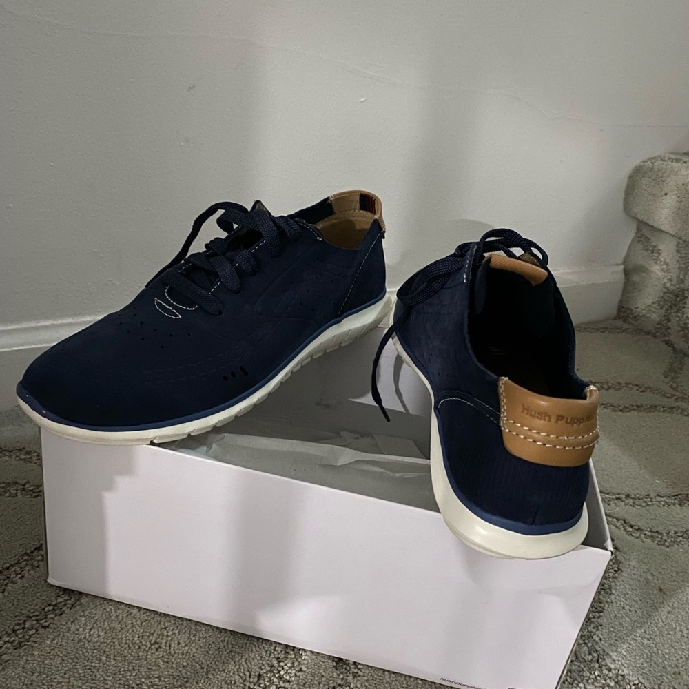 Gently used worn once. Size 10 wide. They run small